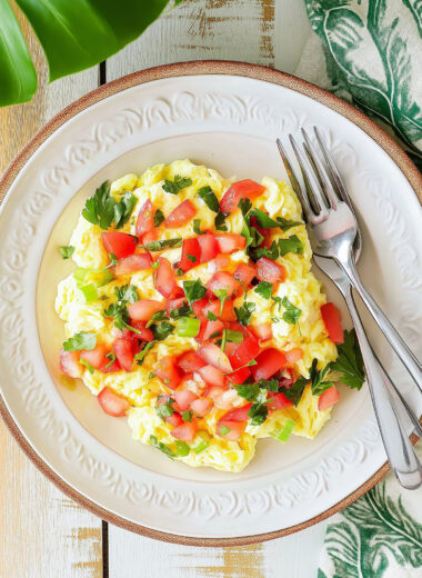 Paleo Scrambled Eggs with Lazy Salsa