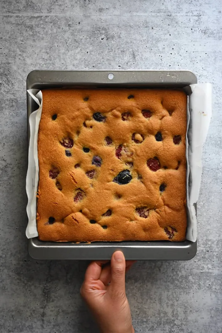Berry Snack Cake