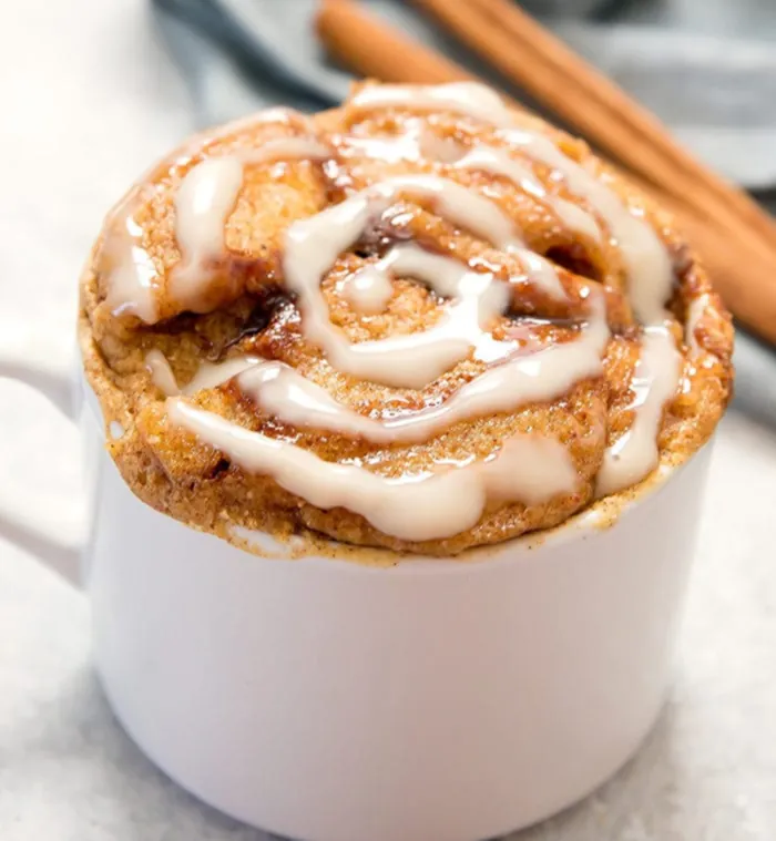 Cinnamon Roll Mug Cake