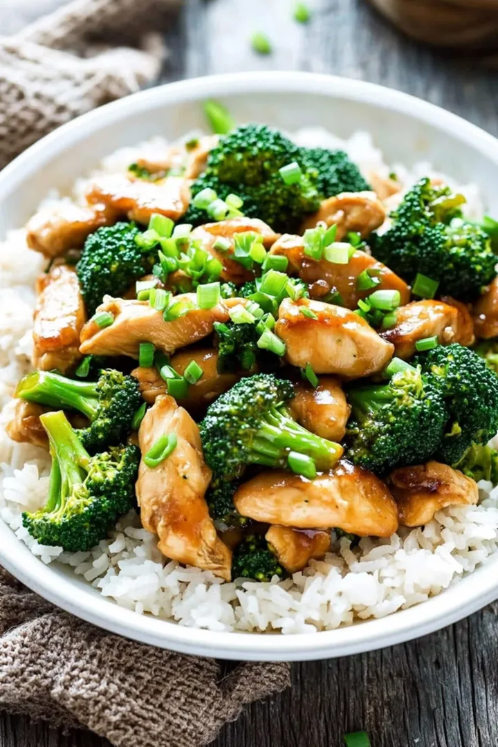 Paleo Chicken and Broccoli Stir Fry