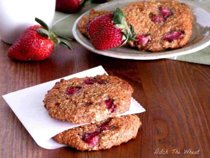 Paleo Strawberry Breakfast Cookies