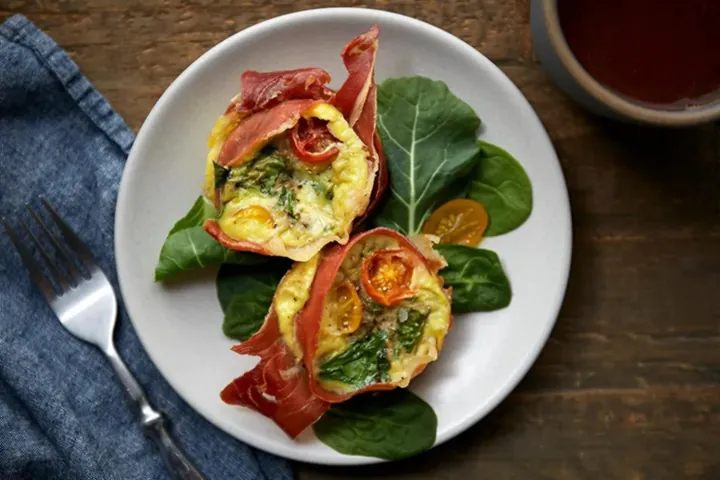 Spinach and Prosciutto Mini Quiches