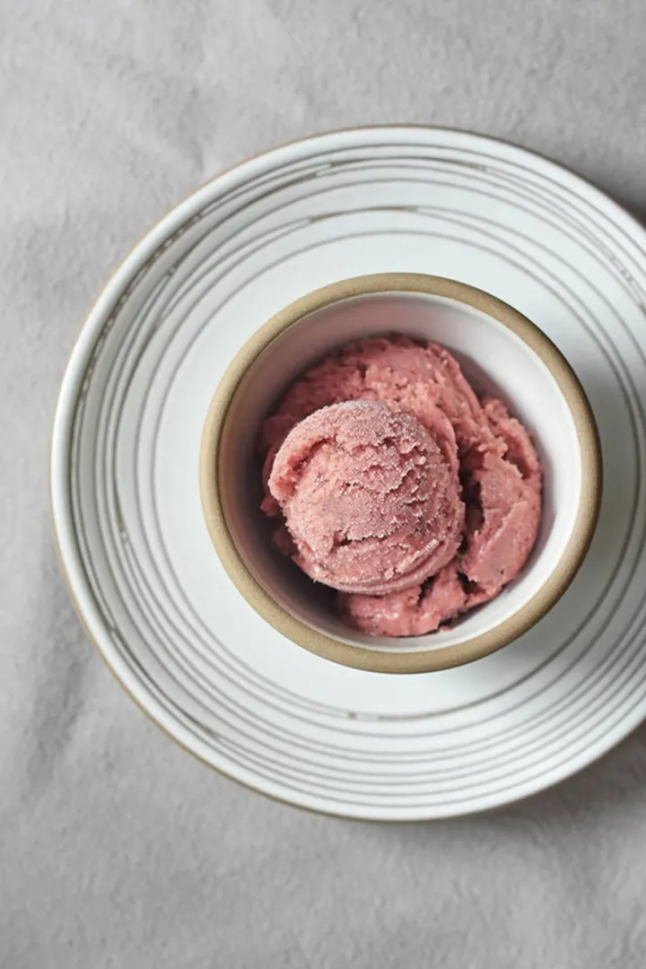 Strawberry Banana Ice Cream