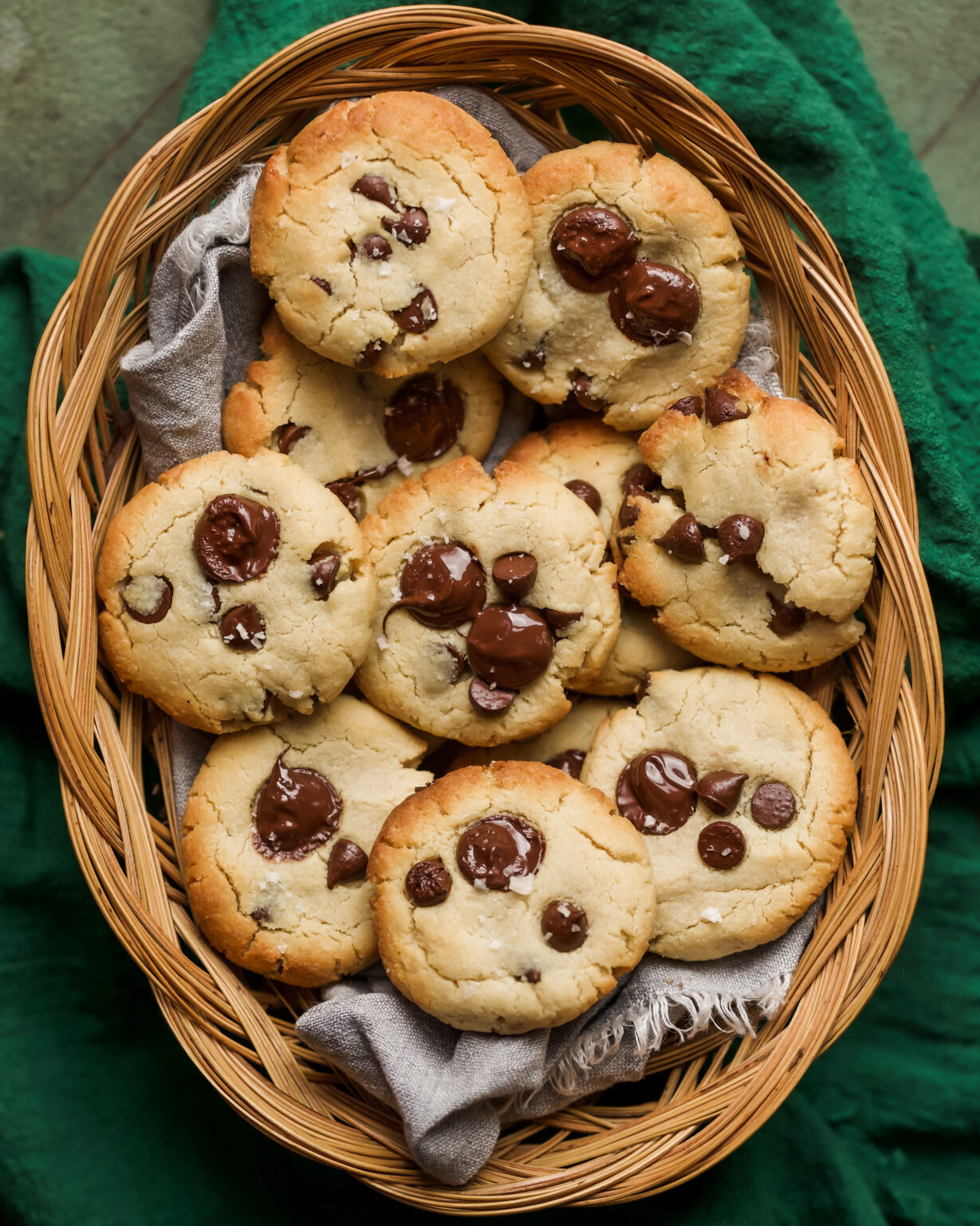 Paleo Chocolate Chip Cookies